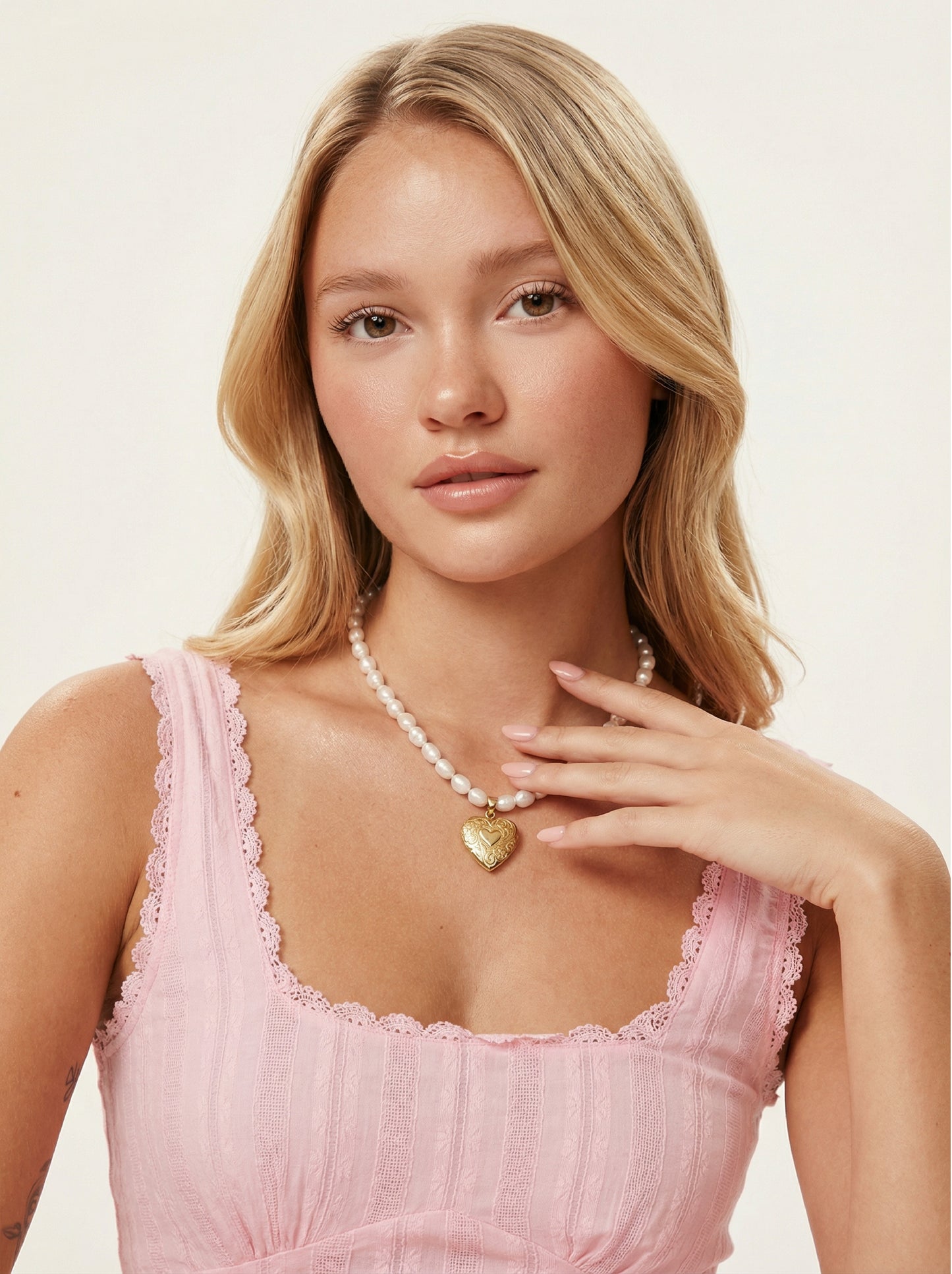 Locket Pearl Necklace